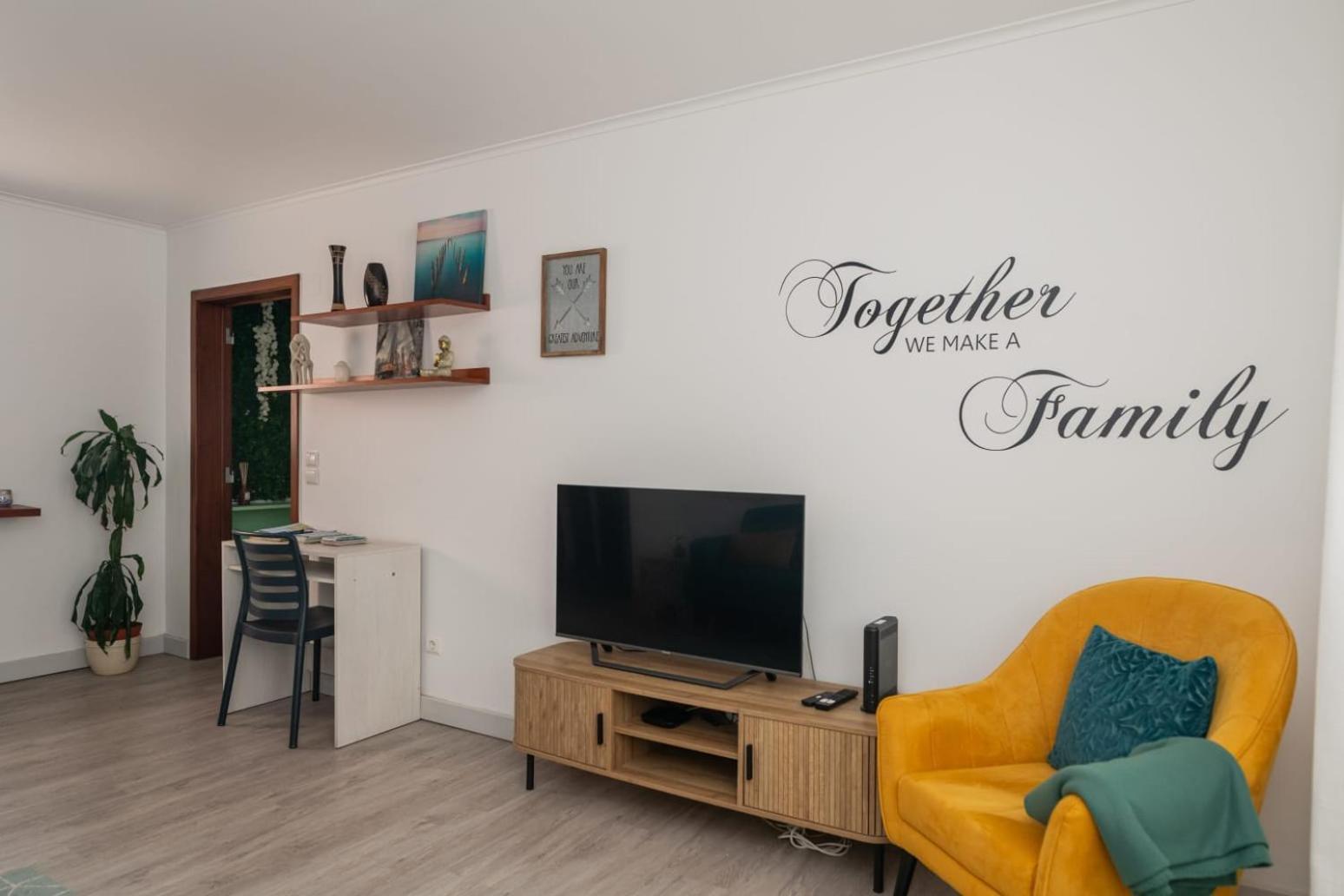 Family Friendly Azorean Apartment Ponta Delgada Exteriör bild