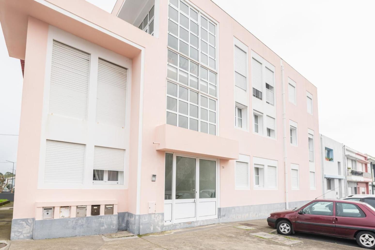 Family Friendly Azorean Apartment Ponta Delgada Exteriör bild
